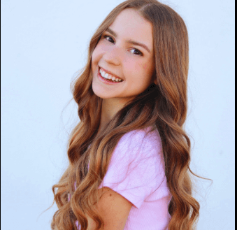 Anna McNulty Net Worth