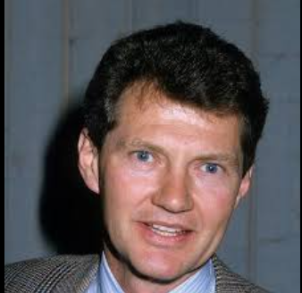 Andrew Robinson Net Worth